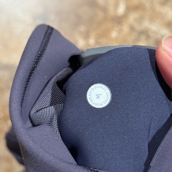 Lululemon In Movement Tight 25” *Everlux - Picture 3 of 5